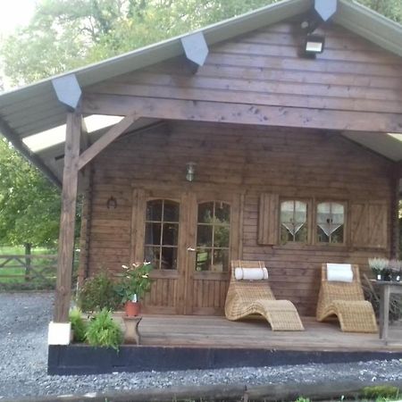 Les Chevreuils Bed & Breakfast Saint-Sylvestre-de-Cormeilles Eksteriør bilde